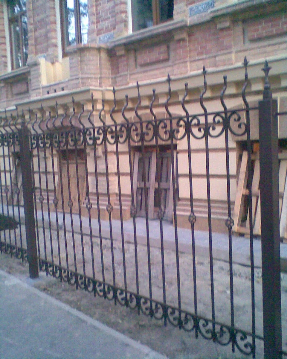 Metal Gates & Fences