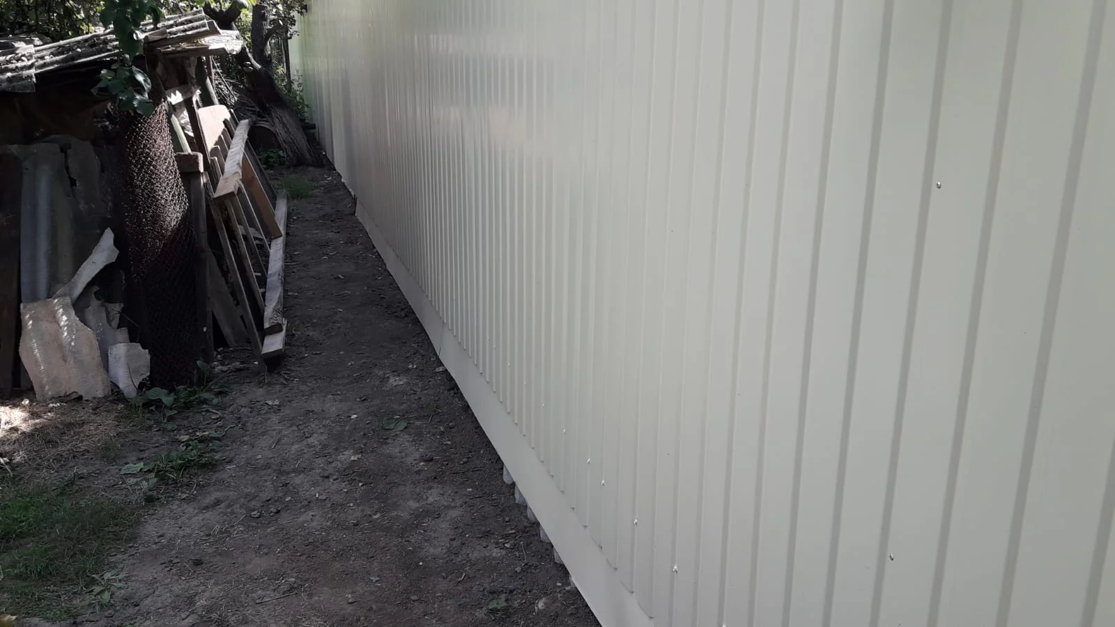 Metal Gates & Fences