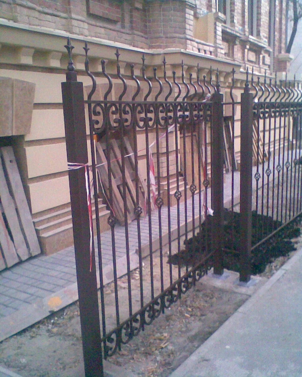 Metal Gates & Fences