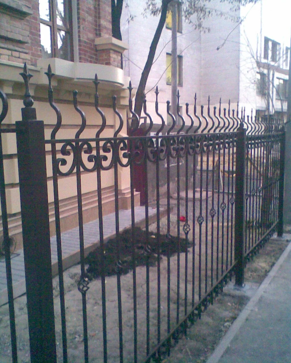Metal Gates & Fences